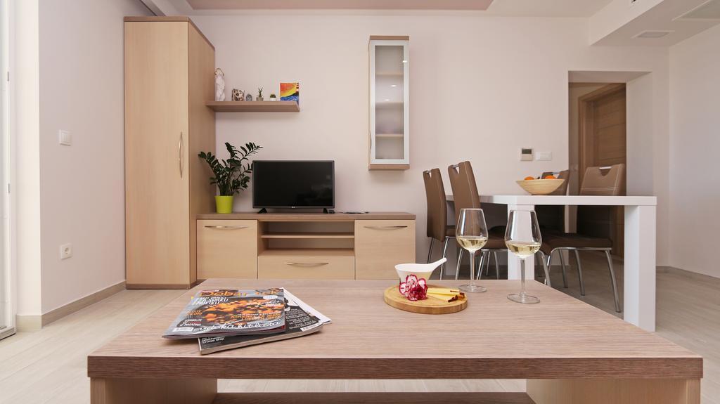 Apartments Hermes ทูแชพี ภายนอก รูปภาพ