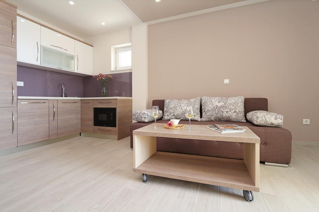 Apartments Hermes ทูแชพี ภายนอก รูปภาพ
