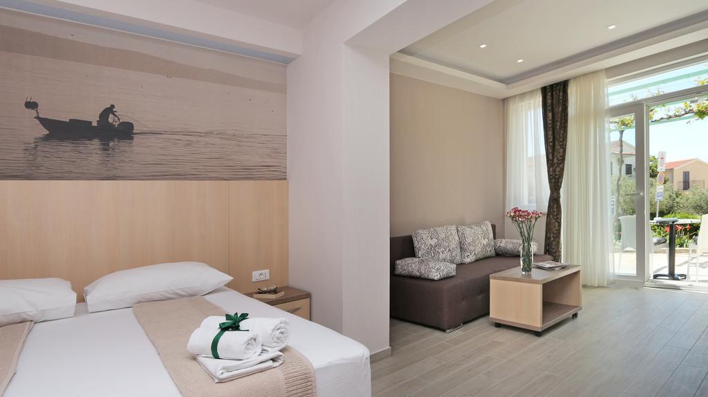 Apartments Hermes ทูแชพี ภายนอก รูปภาพ