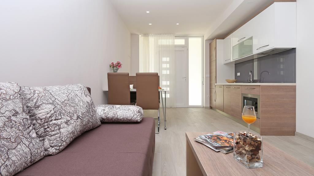 Apartments Hermes ทูแชพี ภายนอก รูปภาพ