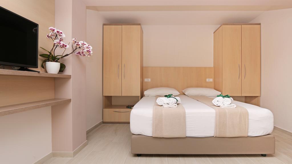 Apartments Hermes ทูแชพี ภายนอก รูปภาพ